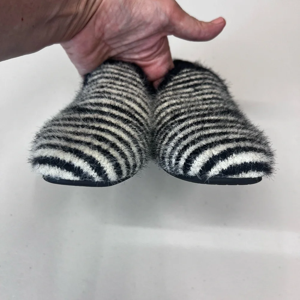 Vivaia Samantha Squared Toe Faux‎ Mink Knit Zebra Loafers Size 36.5
